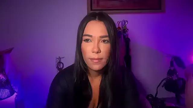 mistresslaviniabr from StripChat is Freechat