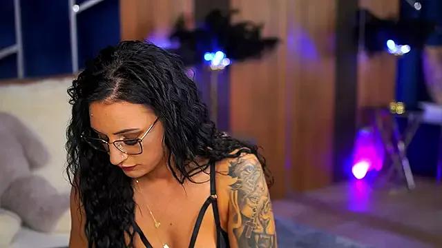 Unleash your urge for fetish cams livestreamers with our pick of steaming hot models, versed in the art of seduction and indulgence.