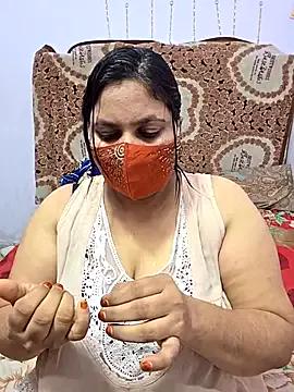 MOM-SUN-COUPLE from StripChat is Freechat