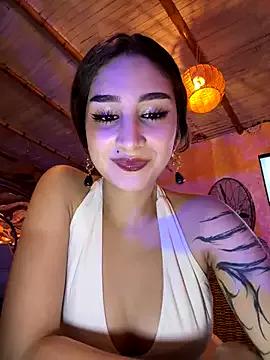 Unleash your urge for fetish cams livestreamers with our pick of steaming hot models, versed in the art of seduction and indulgence.