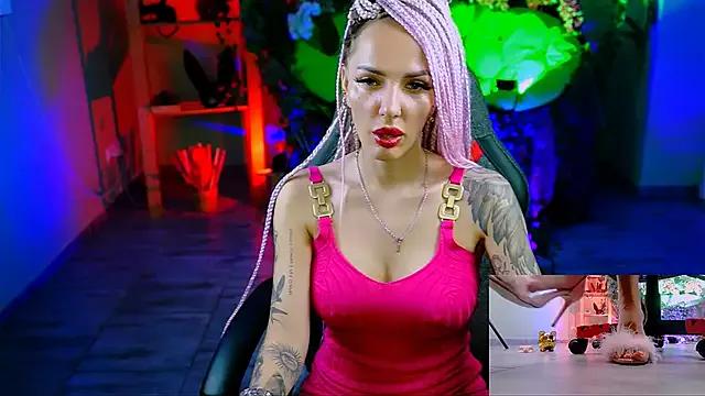 Unleash your urge for fetish cams livestreamers with our pick of steaming hot models, versed in the art of seduction and indulgence.