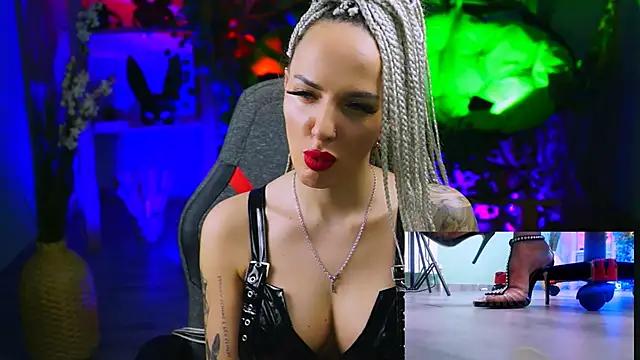 Unleash your urge for fetish cams livestreamers with our pick of steaming hot models, versed in the art of seduction and indulgence.