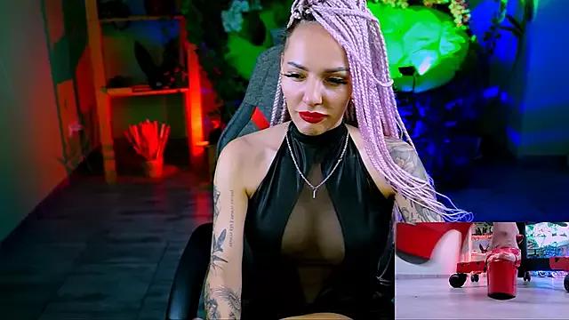 Unleash your urge for fetish cams livestreamers with our pick of steaming hot models, versed in the art of seduction and indulgence.
