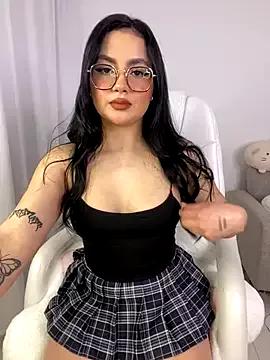Unleash your urge for fetish cams livestreamers with our pick of steaming hot models, versed in the art of seduction and indulgence.