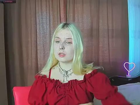 Moon___Love from StripChat is Freechat