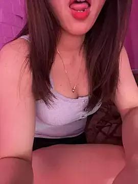 Moon_pusy from StripChat is Freechat