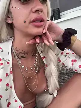Unleash your urge for fetish cams livestreamers with our pick of steaming hot models, versed in the art of seduction and indulgence.