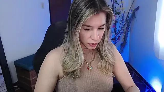 Unleash your urge for fetish cams livestreamers with our pick of steaming hot models, versed in the art of seduction and indulgence.