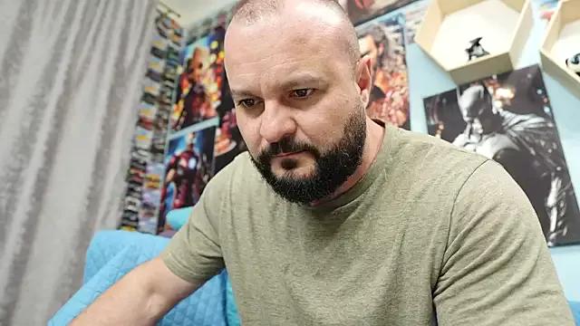 Muscle_Bear from StripChat is Freechat