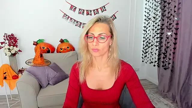 Unleash your urge for fetish cams livestreamers with our pick of steaming hot models, versed in the art of seduction and indulgence.