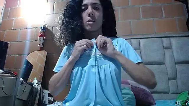 Unleash your urge for fetish cams livestreamers with our pick of steaming hot models, versed in the art of seduction and indulgence.