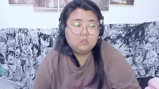 Nadine_asian from StripChat is Freechat