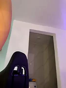 Nanybaker95 from StripChat is Freechat