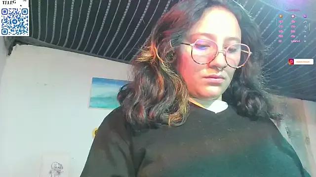 Naomi_mooon2 from StripChat is Freechat