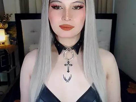 Unleash your urge for fetish cams livestreamers with our pick of steaming hot models, versed in the art of seduction and indulgence.