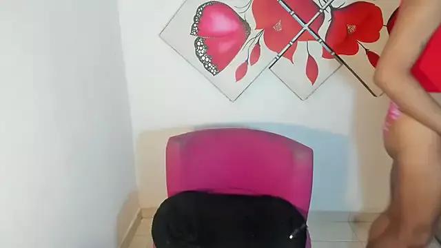 Unleash your urge for fetish cams livestreamers with our pick of steaming hot models, versed in the art of seduction and indulgence.