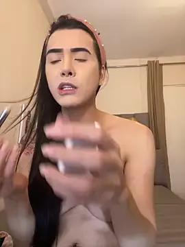 Unleash your urge for fetish cams livestreamers with our pick of steaming hot models, versed in the art of seduction and indulgence.