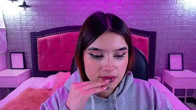 Unleash your urge for fetish cams livestreamers with our pick of steaming hot models, versed in the art of seduction and indulgence.