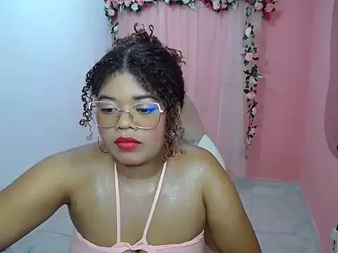 natalielabellex from StripChat is Freechat
