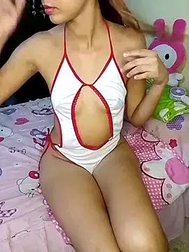 Unleash your urge for fetish cams livestreamers with our pick of steaming hot models, versed in the art of seduction and indulgence.