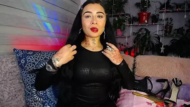 Unleash your urge for fetish cams livestreamers with our pick of steaming hot models, versed in the art of seduction and indulgence.