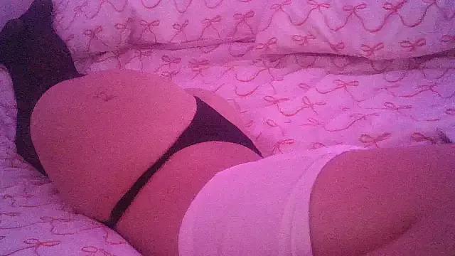 Naughty_AlexasinnX from StripChat is Freechat