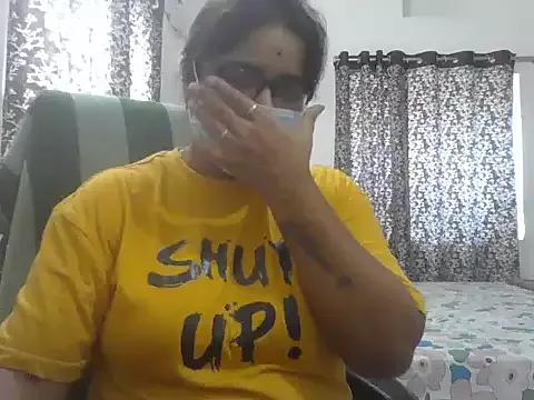 NaughtyNikkita from StripChat is Freechat