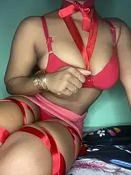 naughtysaraaa from StripChat is Freechat