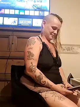 NaughtyyNikkii from StripChat is Freechat