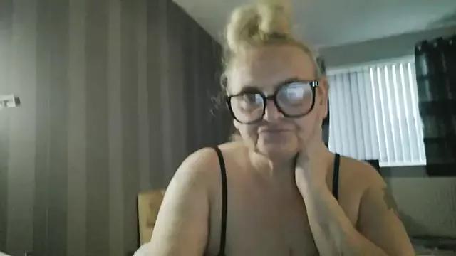 Nawty-Blonde-Nymph from StripChat is Freechat