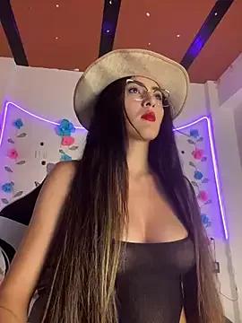 Unleash your urge for fetish cams livestreamers with our pick of steaming hot models, versed in the art of seduction and indulgence.