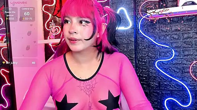 Unleash your urge for fetish cams livestreamers with our pick of steaming hot models, versed in the art of seduction and indulgence.