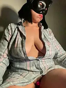 Unleash your urge for fetish cams livestreamers with our pick of steaming hot models, versed in the art of seduction and indulgence.