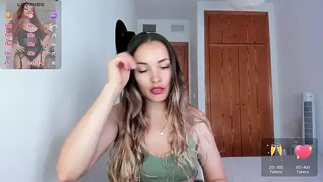 NiaStone from StripChat is Freechat