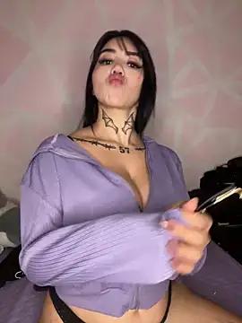 Unleash your urge for fetish cams livestreamers with our pick of steaming hot models, versed in the art of seduction and indulgence.