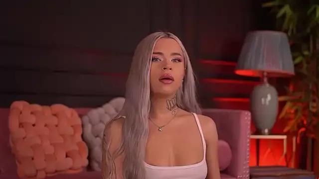 Unleash your urge for fetish cams livestreamers with our pick of steaming hot models, versed in the art of seduction and indulgence.