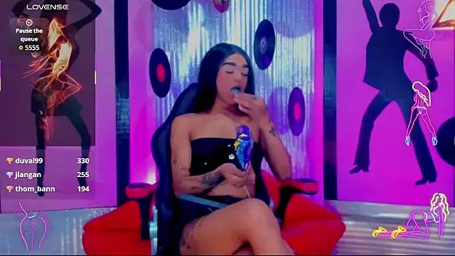 Unleash your urge for fetish cams livestreamers with our pick of steaming hot models, versed in the art of seduction and indulgence.