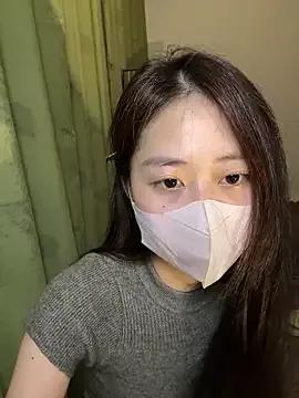 Nicole-bb from StripChat is Freechat