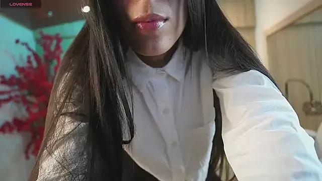 NicoleCrawft from StripChat is Freechat