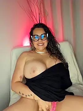 Unleash your urge for fetish cams livestreamers with our pick of steaming hot models, versed in the art of seduction and indulgence.