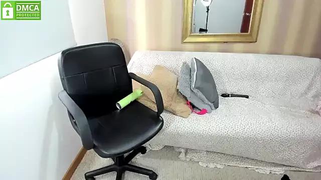 Unleash your urge for fetish cams livestreamers with our pick of steaming hot models, versed in the art of seduction and indulgence.