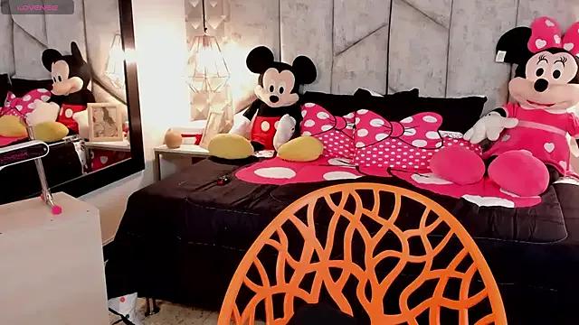 Unleash your urge for fetish cams livestreamers with our pick of steaming hot models, versed in the art of seduction and indulgence.