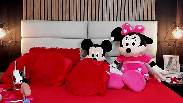 Unleash your urge for fetish cams livestreamers with our pick of steaming hot models, versed in the art of seduction and indulgence.