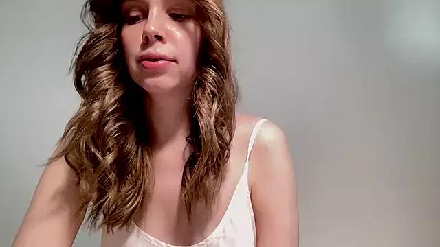 Nikki_Mimimi from StripChat is Freechat