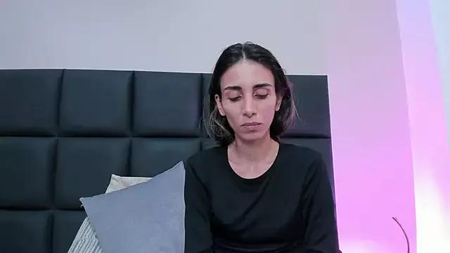 Nina_Cavaali from StripChat is Freechat
