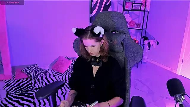 Unleash your urge for fetish cams livestreamers with our pick of steaming hot models, versed in the art of seduction and indulgence.