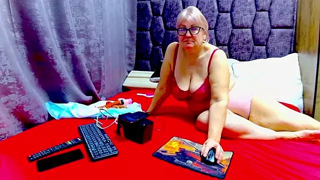 Unleash your urge for fetish cams livestreamers with our pick of steaming hot models, versed in the art of seduction and indulgence.