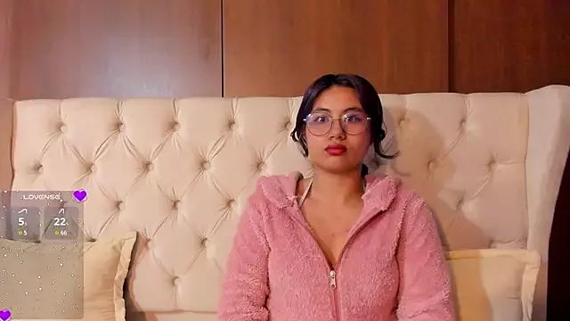 Nova_allen from StripChat is Freechat