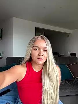 Unleash your urge for fetish cams livestreamers with our pick of steaming hot models, versed in the art of seduction and indulgence.