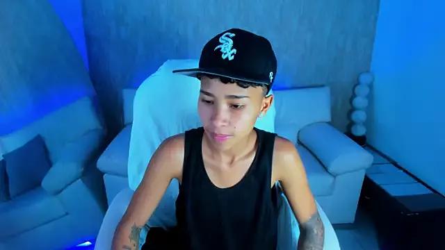 Unleash your urge for fetish cams livestreamers with our pick of steaming hot models, versed in the art of seduction and indulgence.